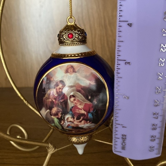 Vintage porcelain ornament Bradford Exchange Promise of a Savior collection - Picture 7 of 8